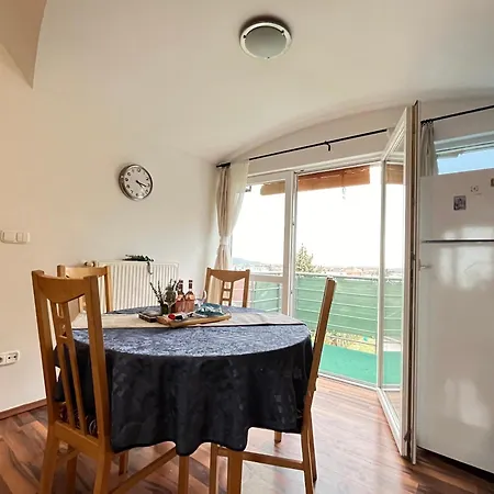 Balatonfuered Apartment *